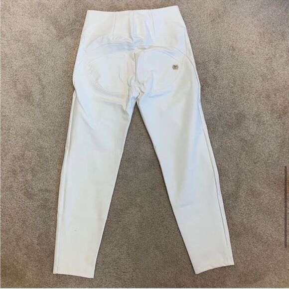 FREDDY WR.UP white faux leather vegan High Waisted 7/8 Length leggings Sz L NWT - Picture 4 of 10